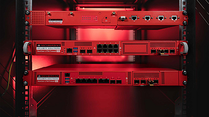UTM firewall for server cranes from Securepoint Firewalla are installed in a server cabinet
