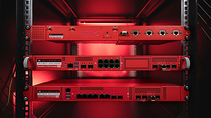 Three Securepoint UTM firewalls in one server cabinet