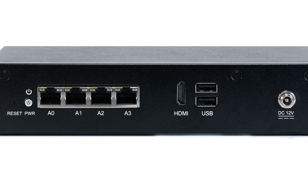 Securepoint Black Dwarf Pro G5 - Rückansicht Rückansicht der Securepoint Black Dwarf Pro G5 UTM-Firewall