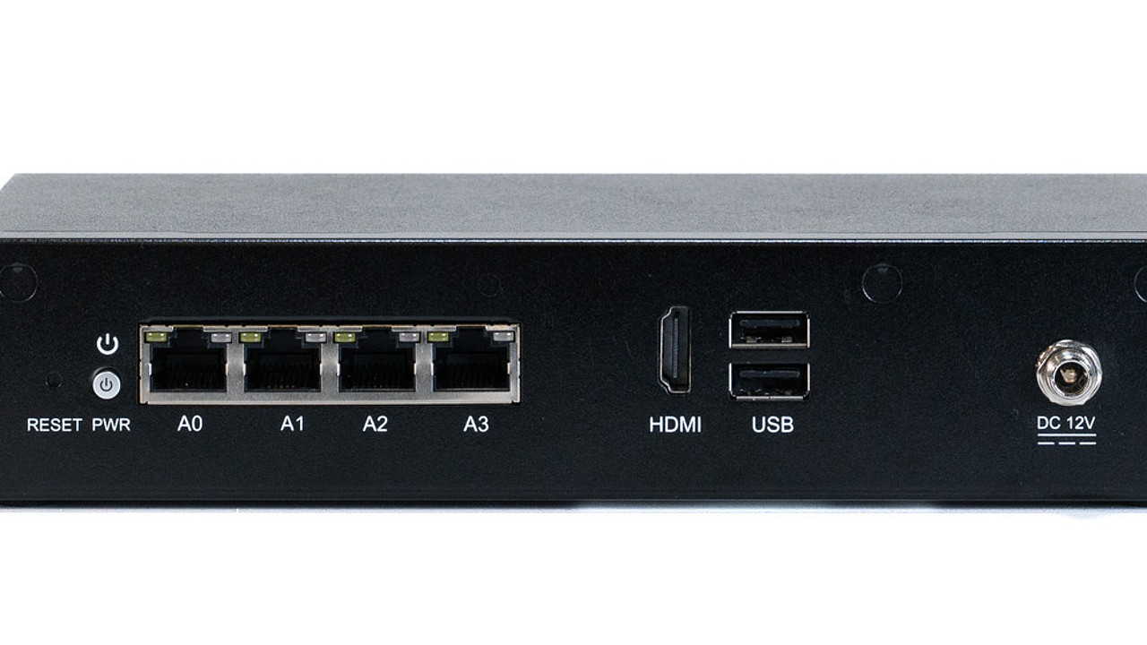 Rückansicht der Securepoint Black Dwarf Pro G5 UTM-Firewall