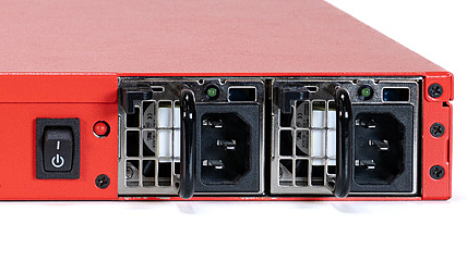 Securepoint RC400R G5 UTM-Firewall - Rückansicht Rückansicht der Securepoint RC400R G5 UTM-Firewall