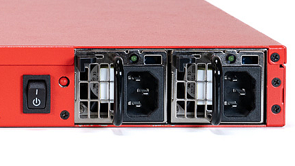 Securepoint RC400R G5 UTM-Firewall - Rückansicht Rückansicht der Securepoint RC400R G5 UTM-Firewall