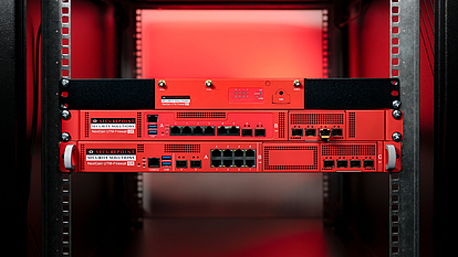 Firewall as a Service bietet viele Möglichkeiten Securepoint Firewalls in einem Serverschrank